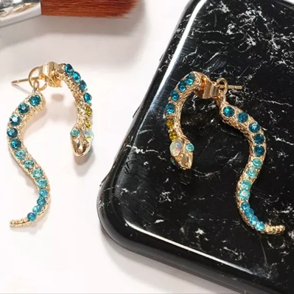 Punk Antique Crystals Snake Earings - Picture 4 of 9